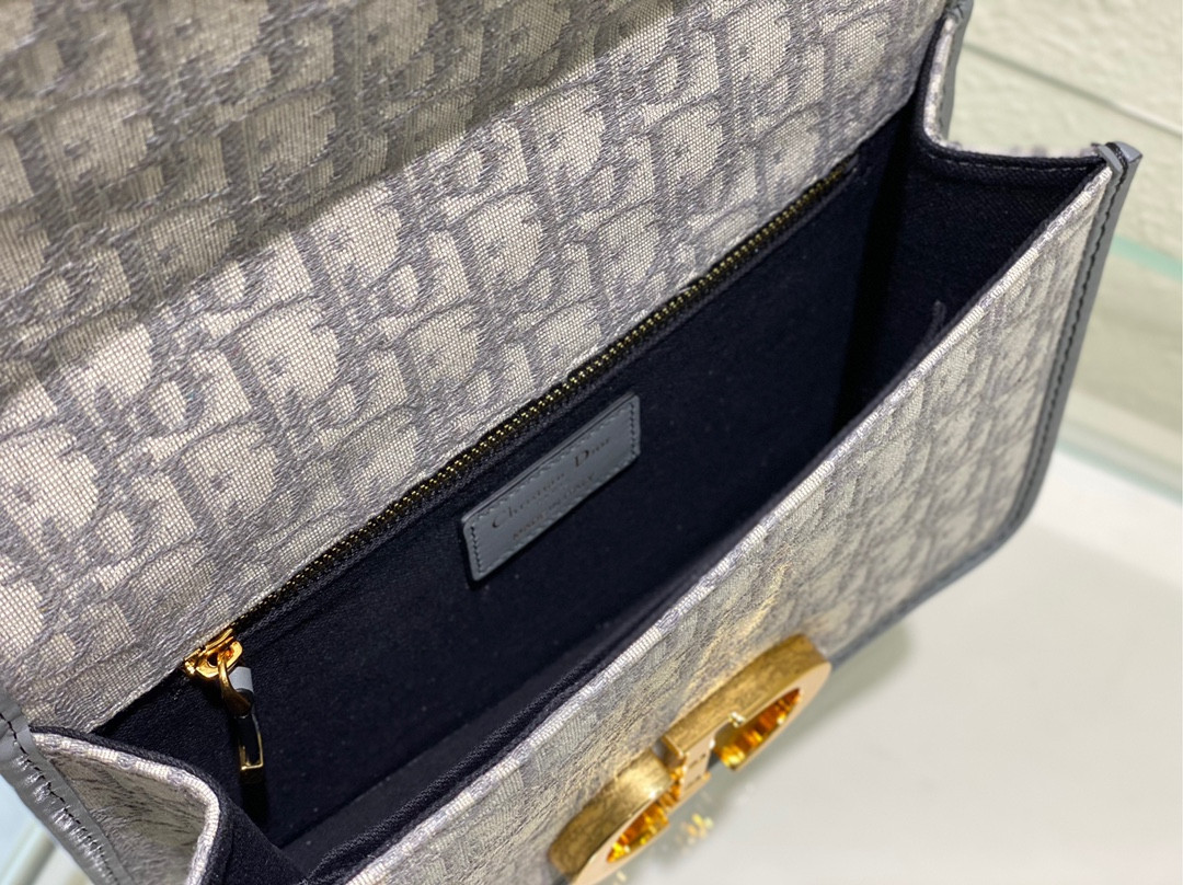 30 Montaigne Bag