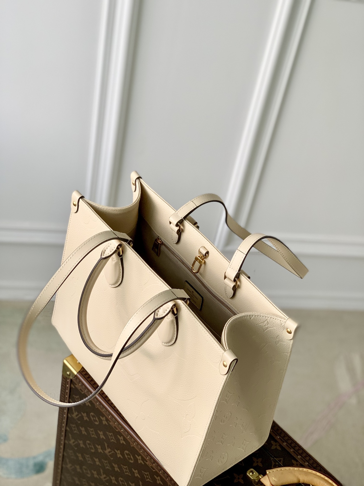 Louis Vuitton Onthego Bag