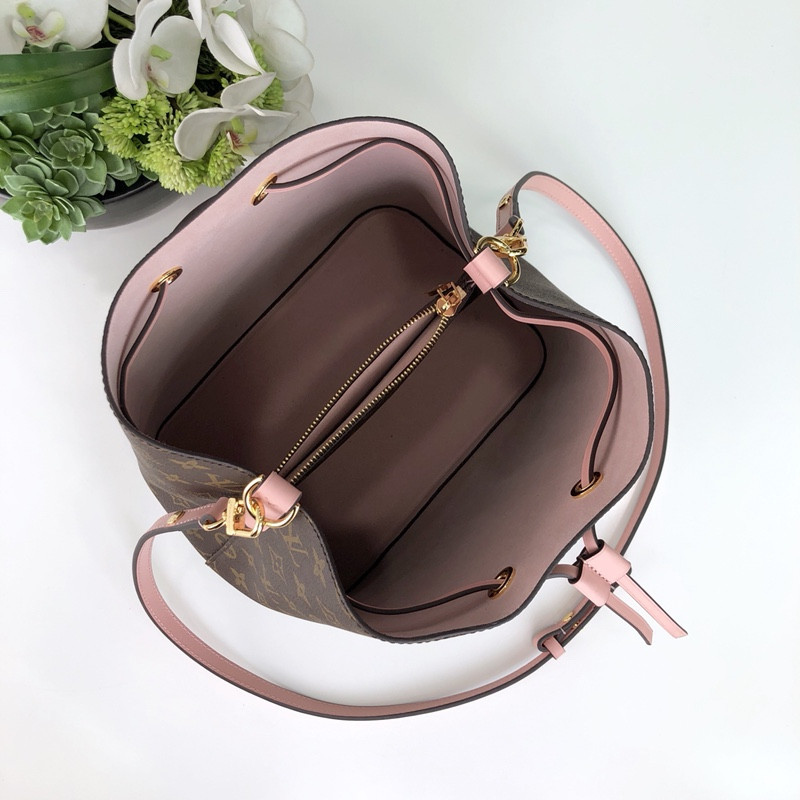 Louis Vuitton Néonoé Bag