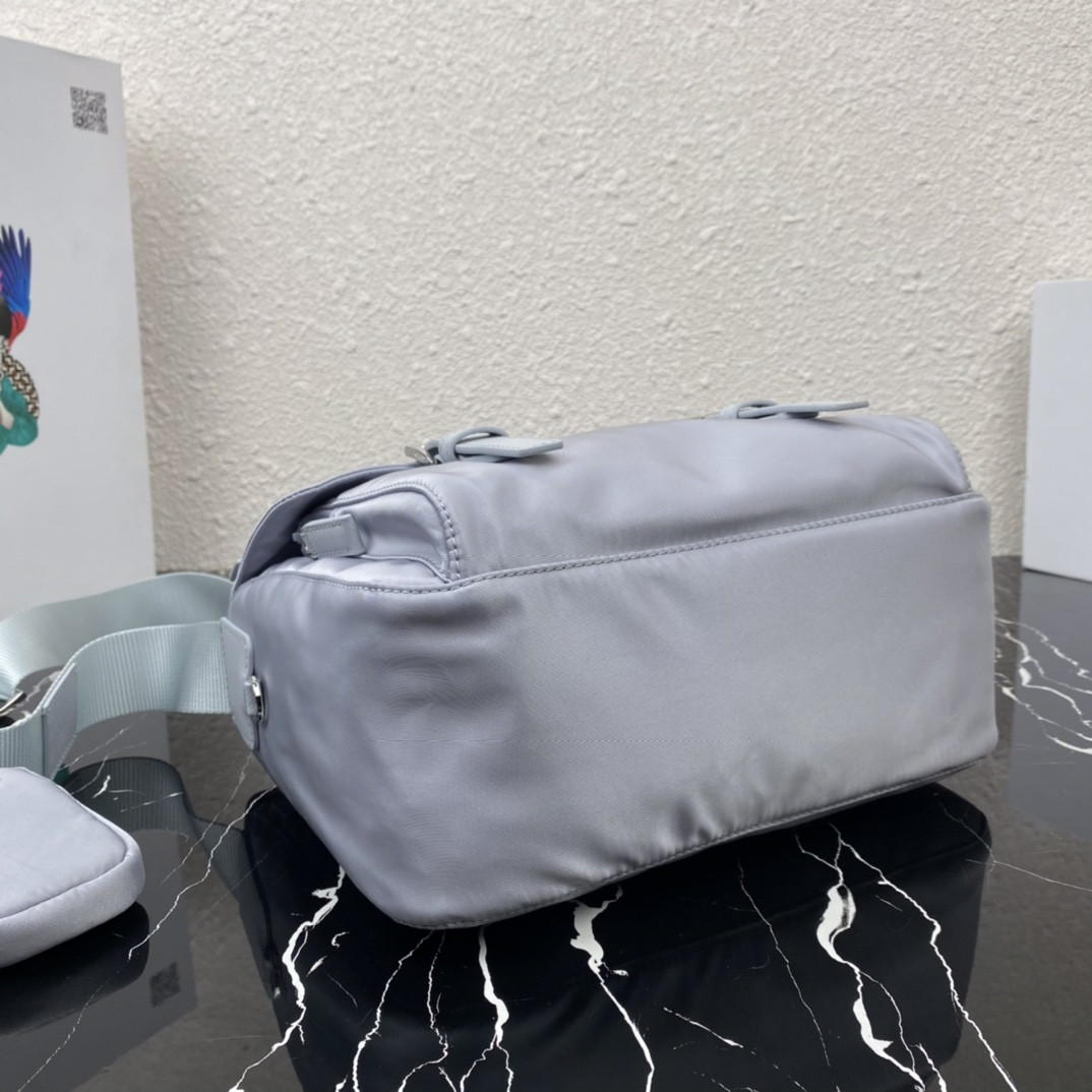 Prada Mailbag