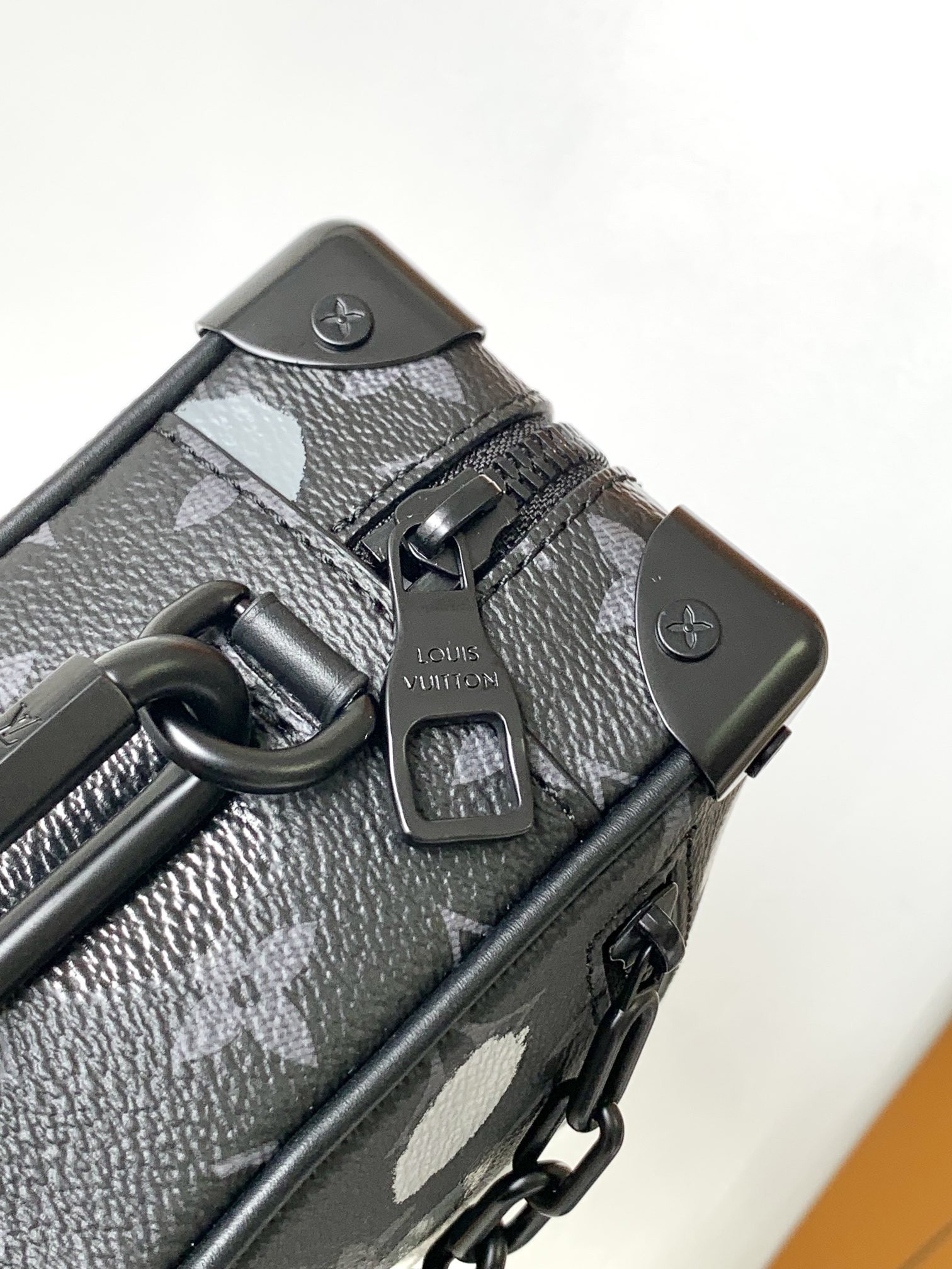 Lv Soft Trunk