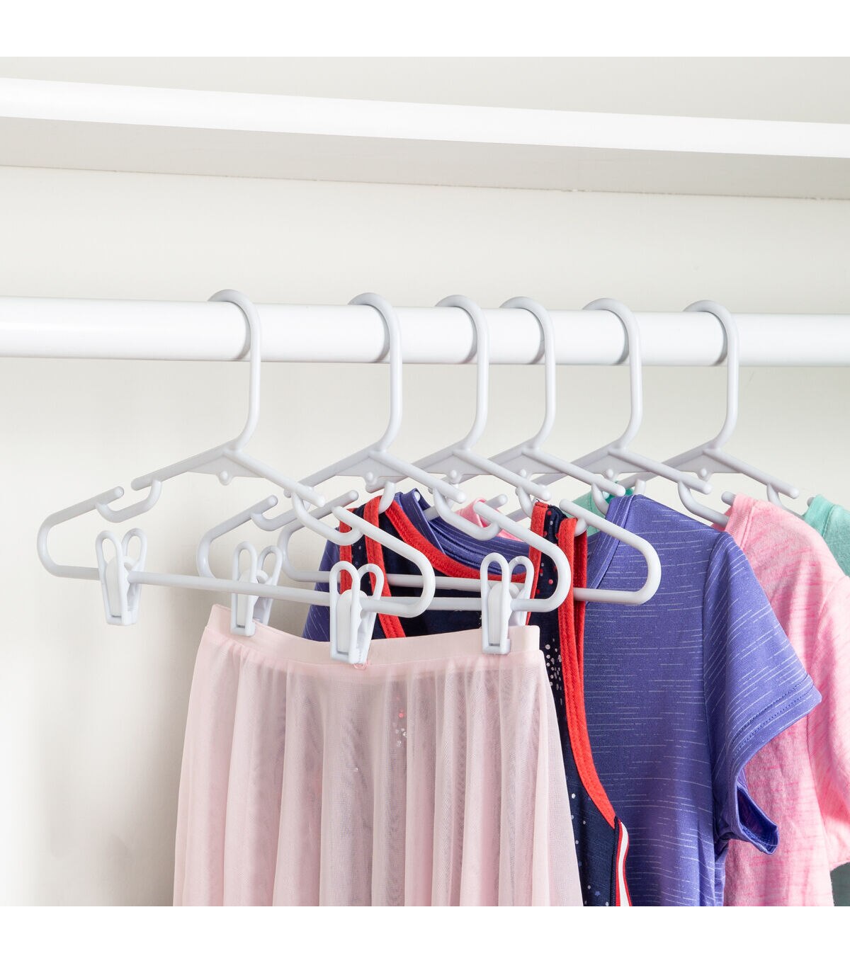Honey Can Do 12 x 7 White Kids Clothes Hangers With Clips 18pk