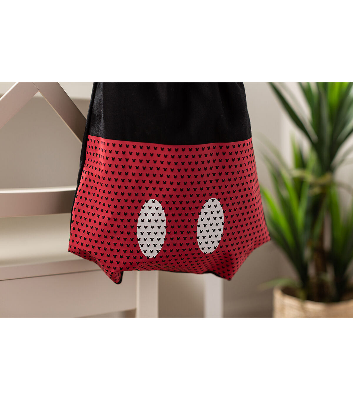 Cricut 12 x 24 Mickey Everyday Iron On Mesh Roll