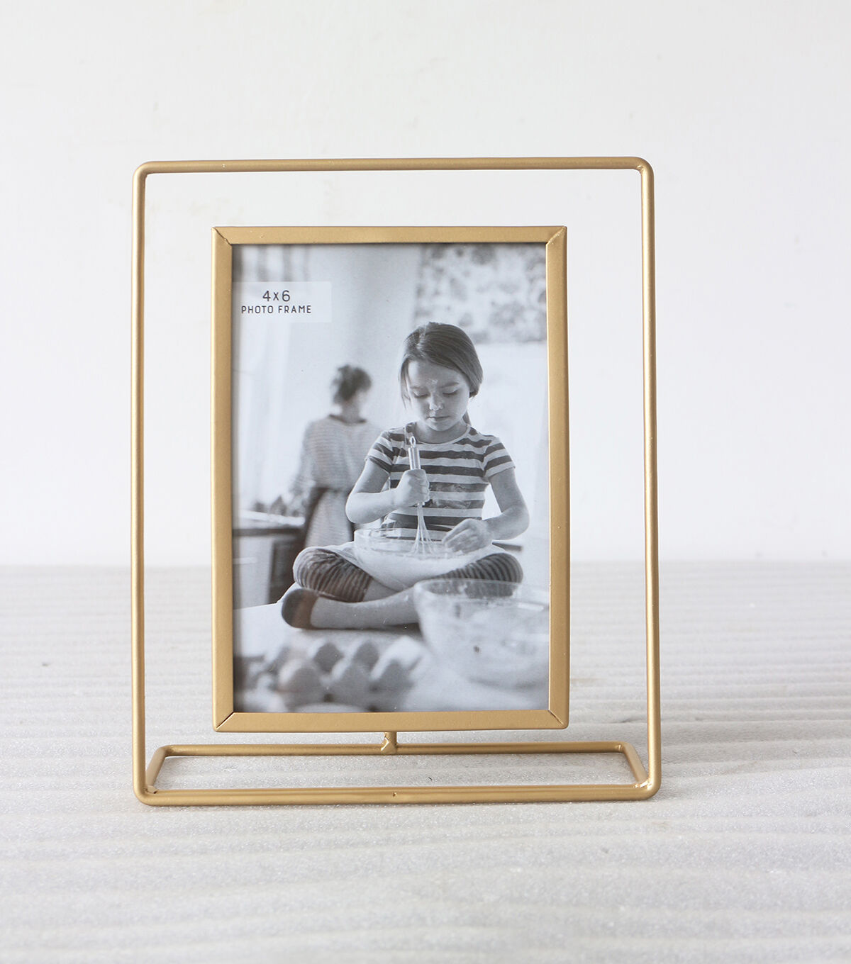 Innovative Home Creations 4 x 6 Gold Metal Picture Frame