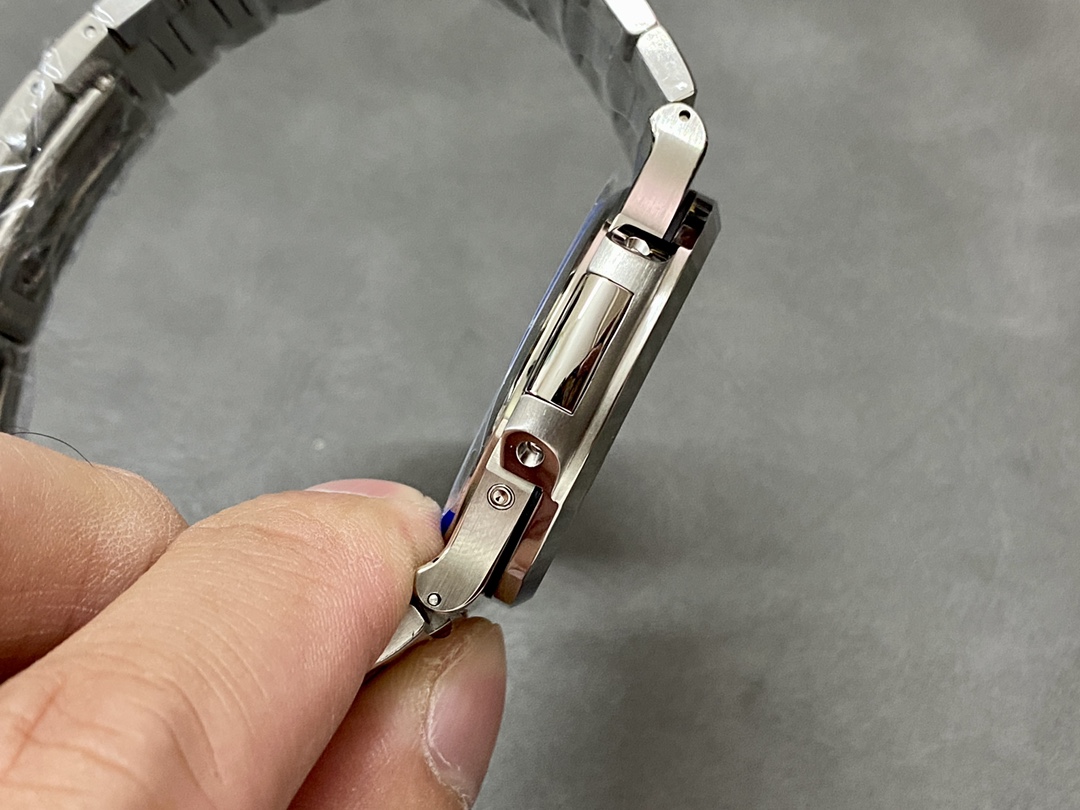 Patek Philippe Nautilus Moon Phase Stainless Steel  5712 1A 001 40mm