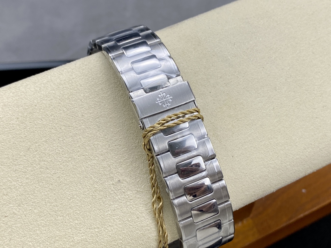 Patek Philippe Nautilus Chronograph Stainless Steel Black Dial 5980 1A 014