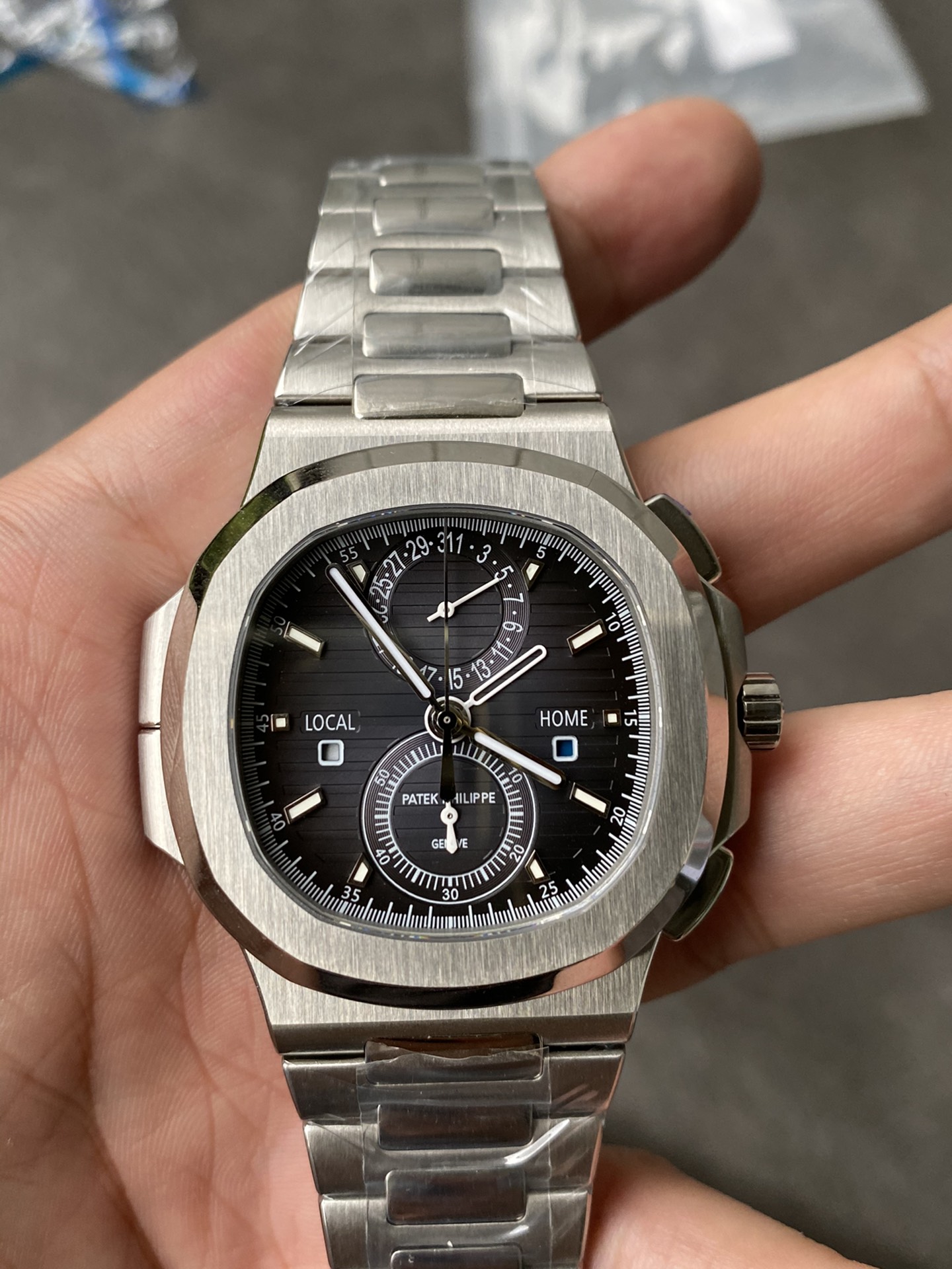 Patek Philippe Nautilus Stainless Steel Black Dial 5990 1A 011