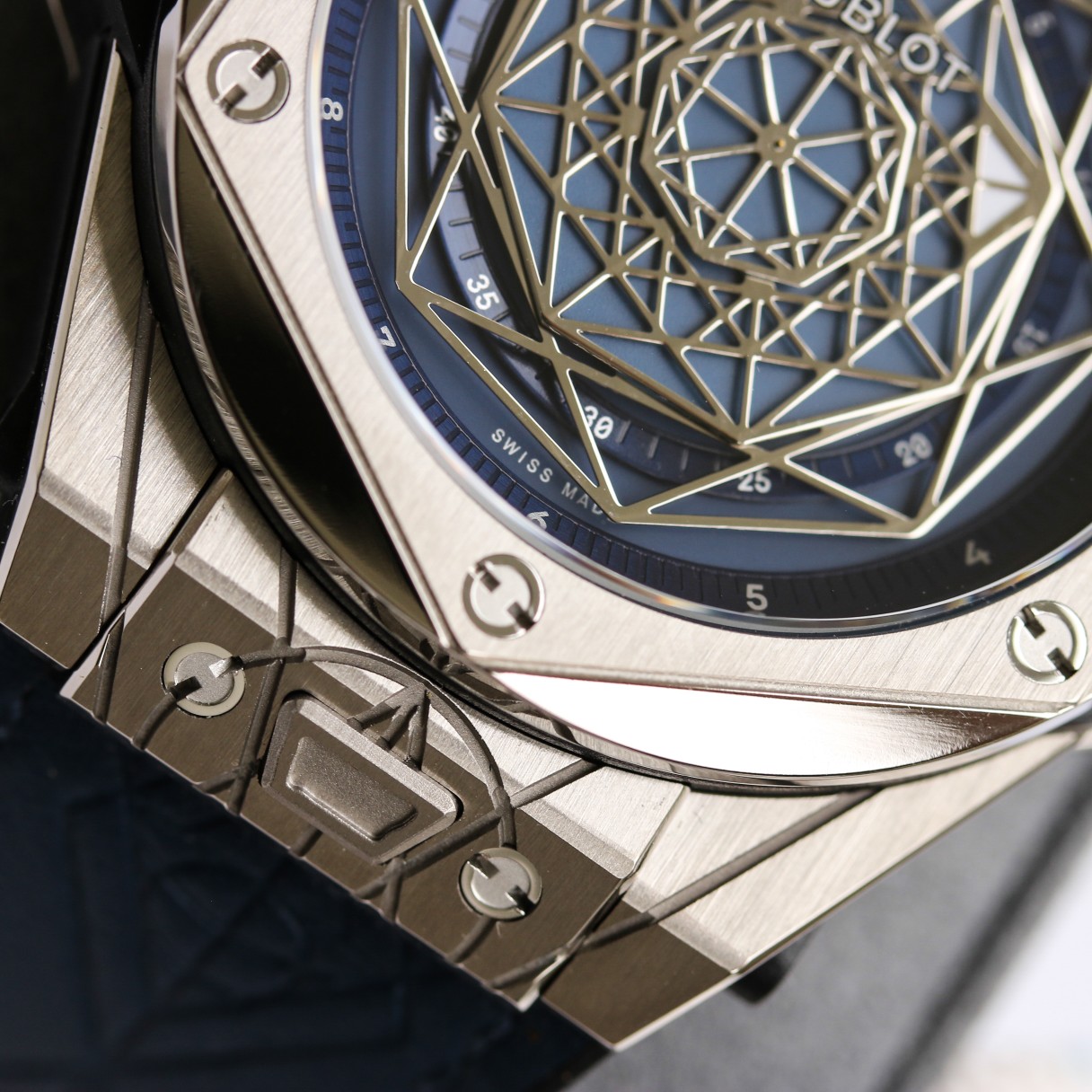 Hublot Big Bang 415.NX.1112.VR.MXM16 44mm