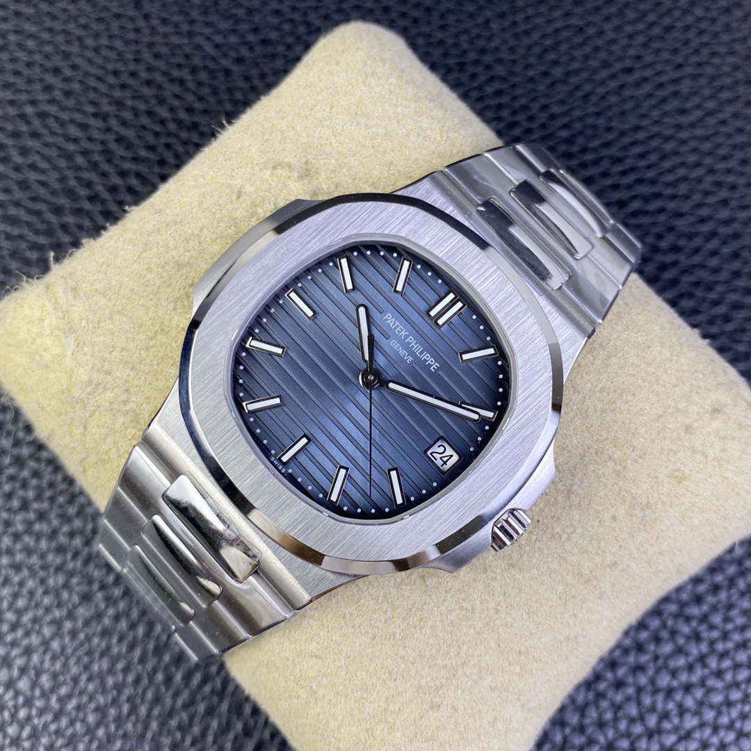 Patek Philippe Nautilus Self Winding Watch 5811 1G 001 Replica Watch