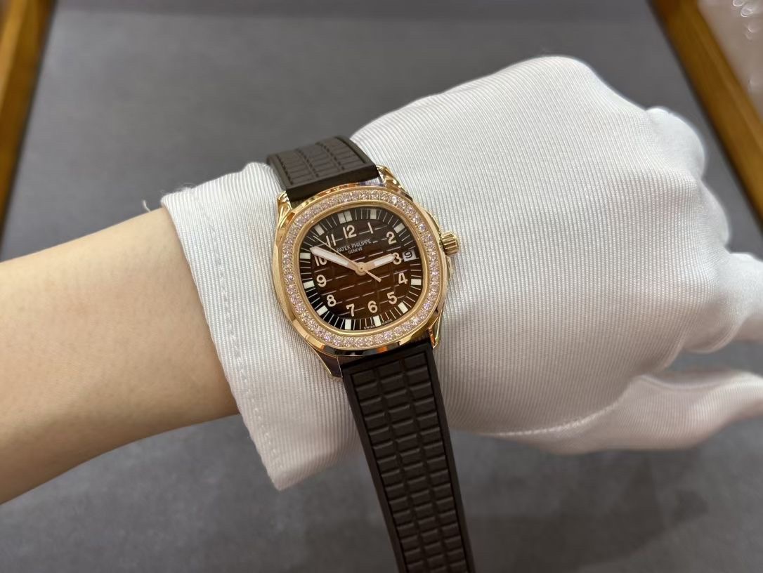 Replica Patek Philippe Aquanaut 5068R 001 Watch For Sale