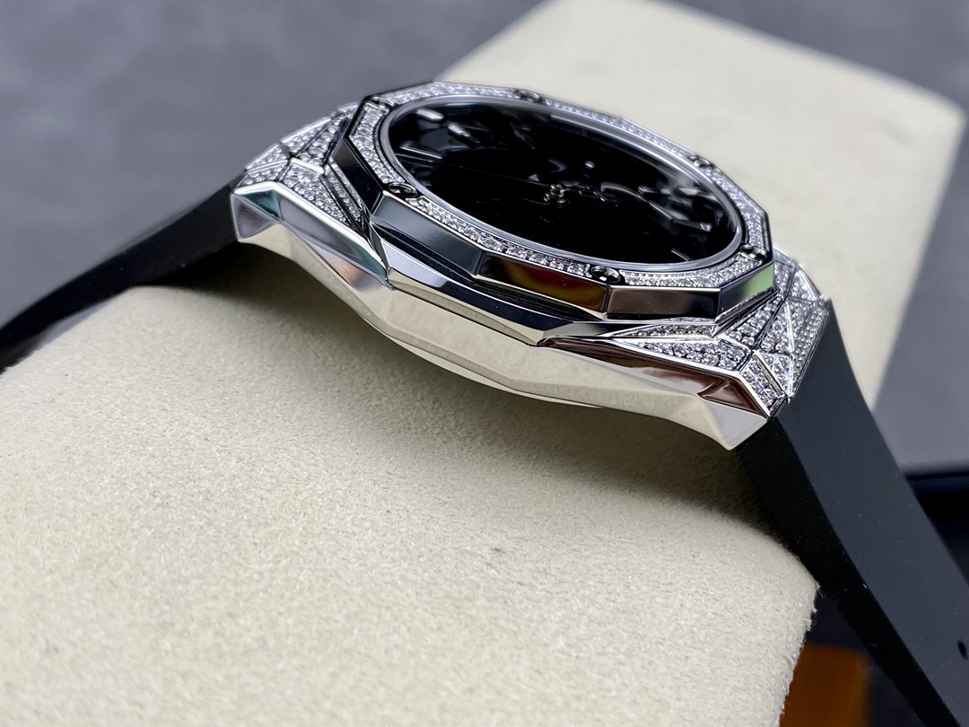 Hublot Classic Fusion 550.NS.1800.RX.1604.ORL19 40mm