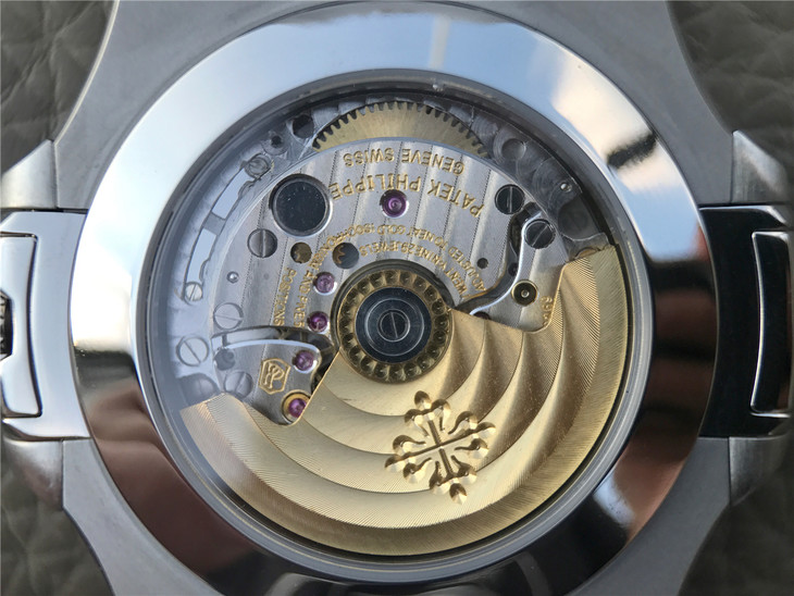 Superclone 1:1 Patek Philippe  5726 Complex function