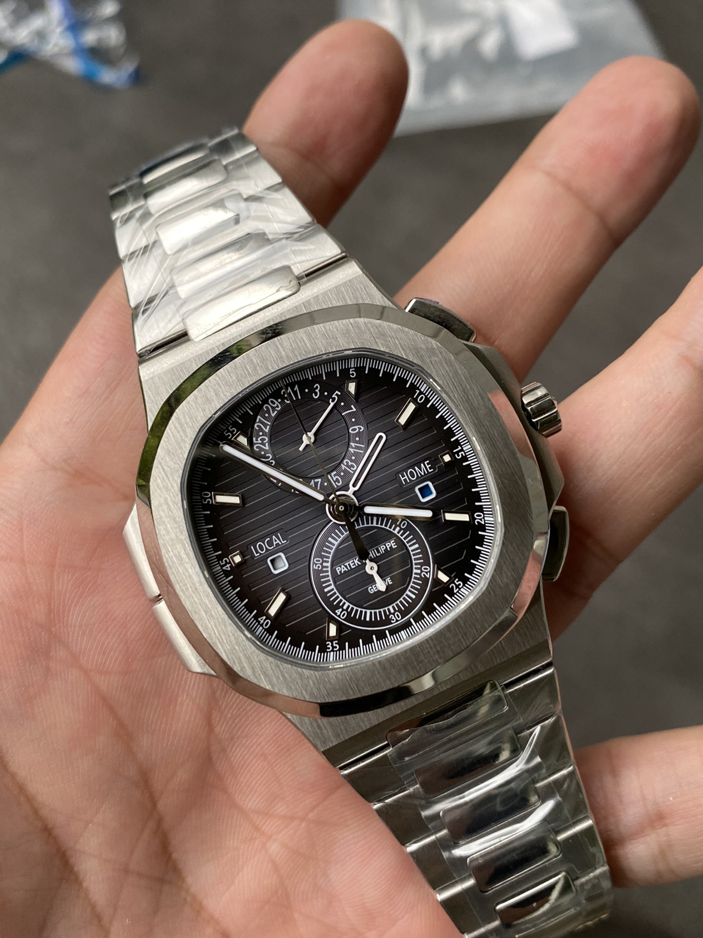 Patek Philippe Nautilus Stainless Steel Black Dial 5990 1A 011