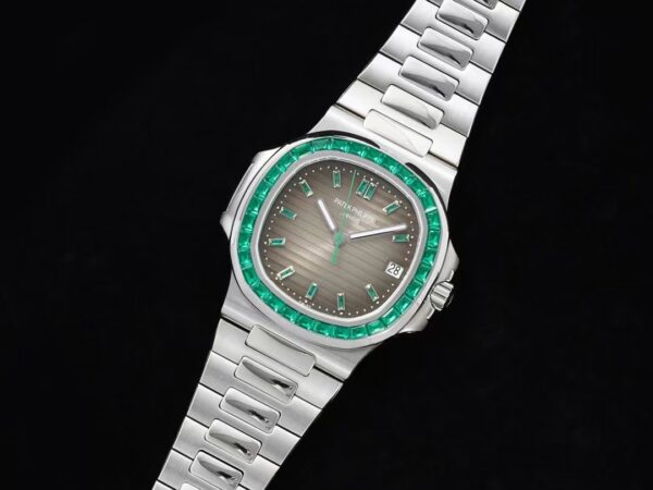 Patek Philippe  5711 Nautilus Replica