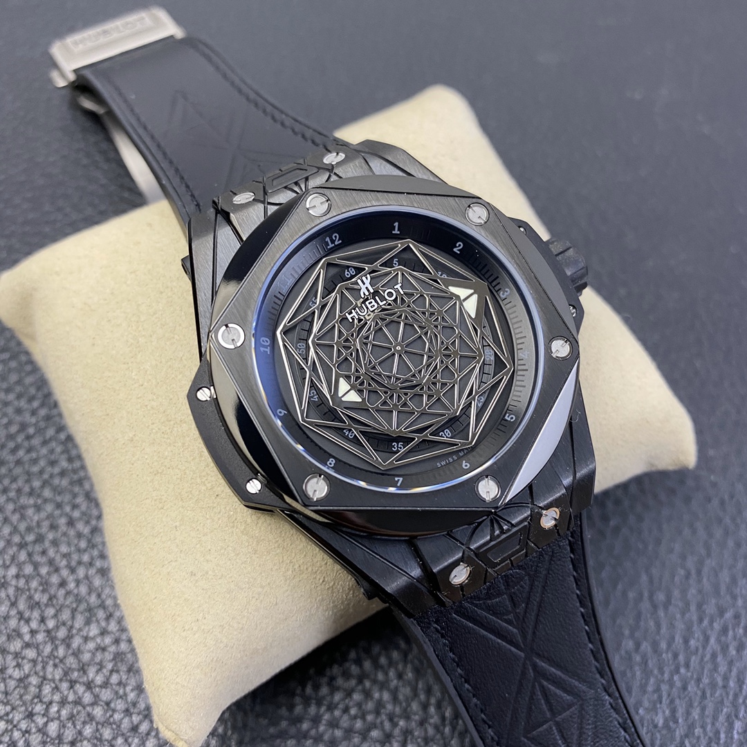 Hublot Big Bang 415.CX.1114.VR.MXM17 45mm Mens Watch