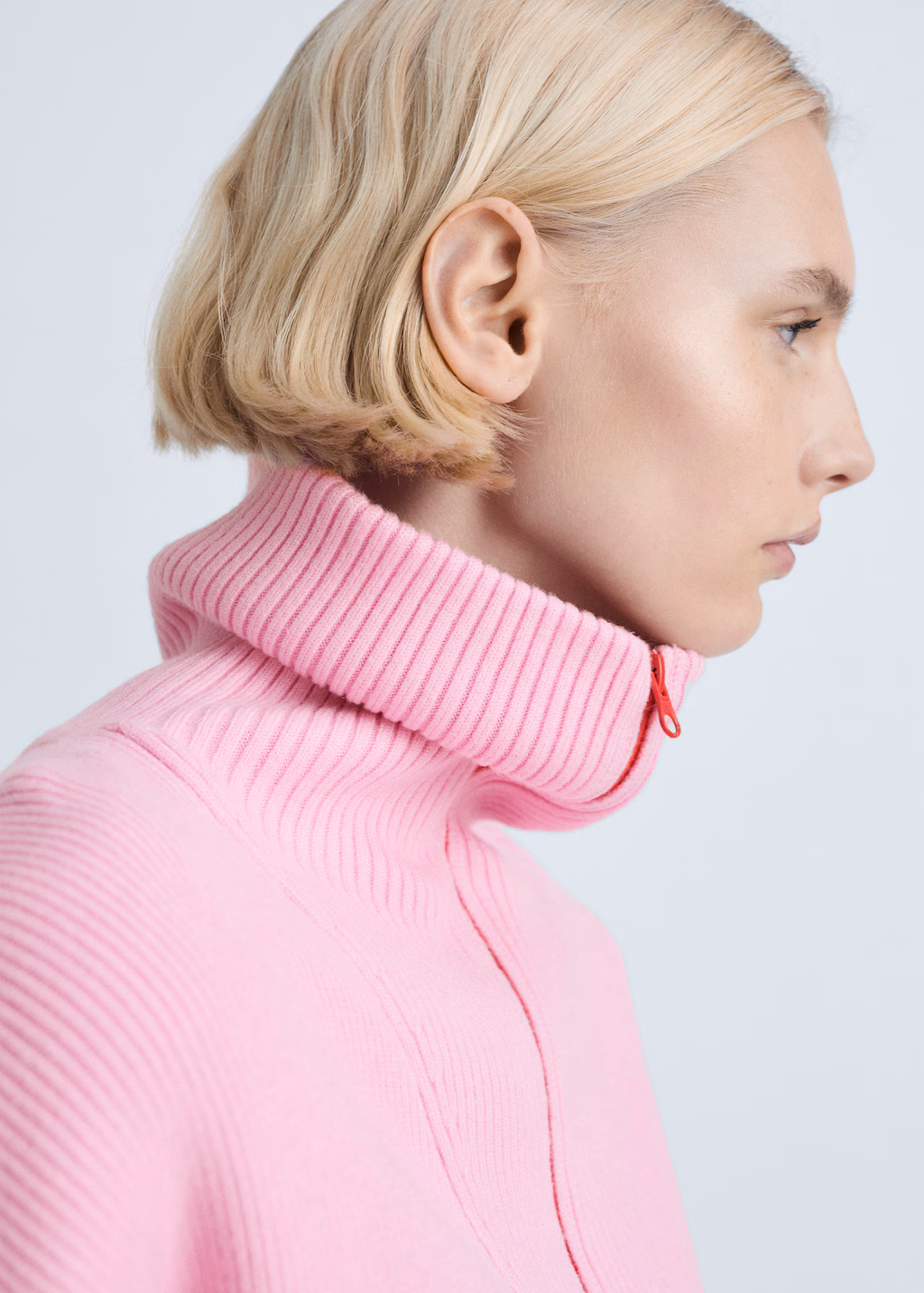 Contrasting knitted sweater with zip - Pink