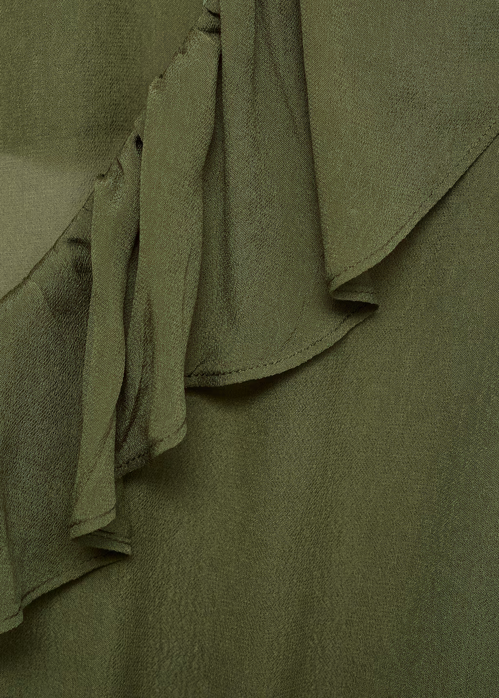 Ruffled blouse with bow closure - Ecru