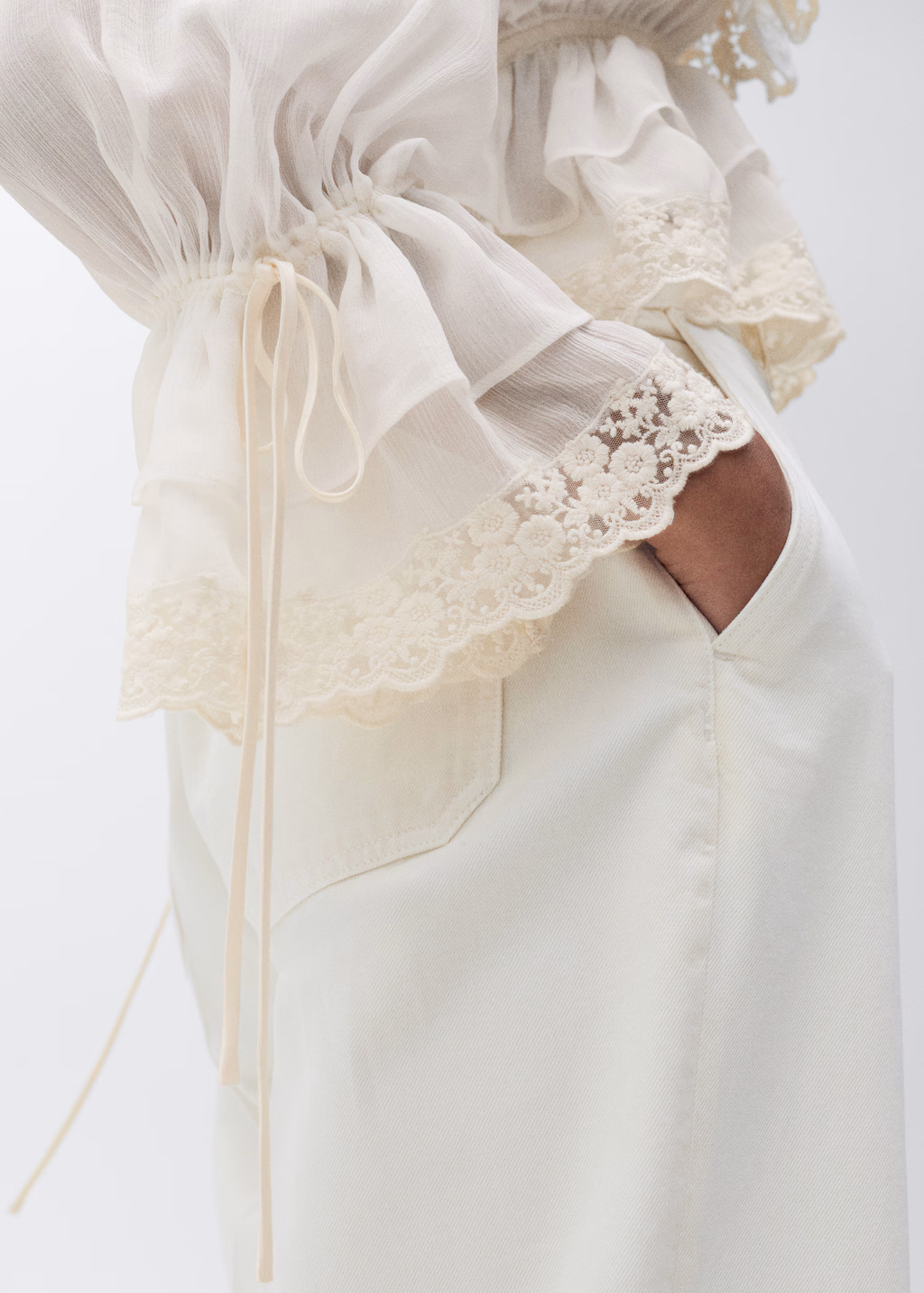 Blouse with ruffles and lace details - Ecru