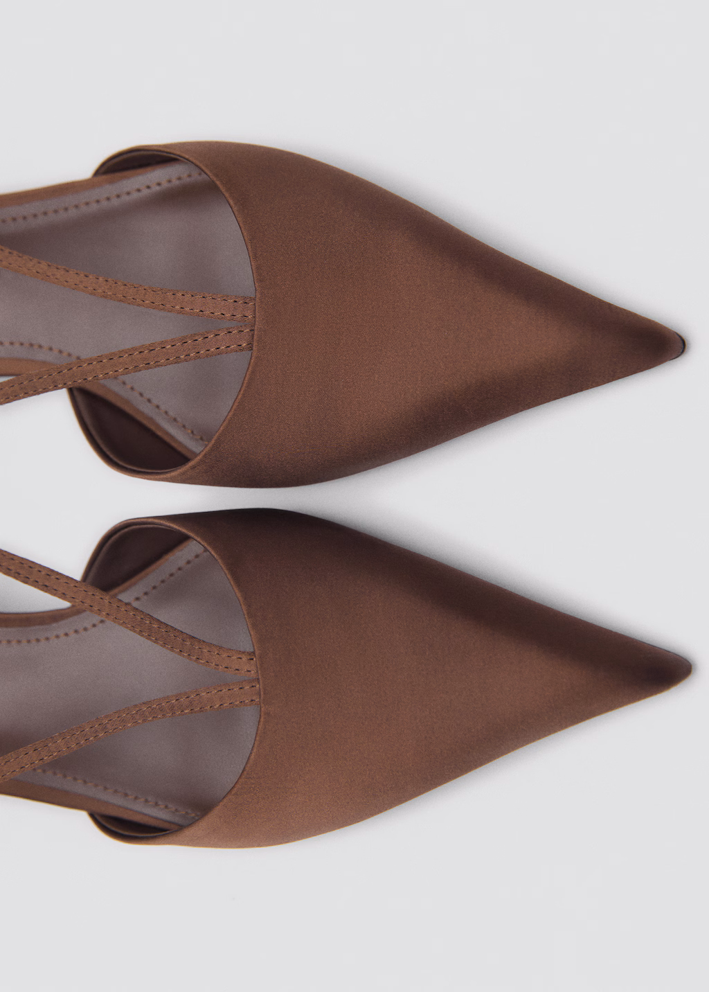 Satin kitten-heel shoes with straps - Chocolate