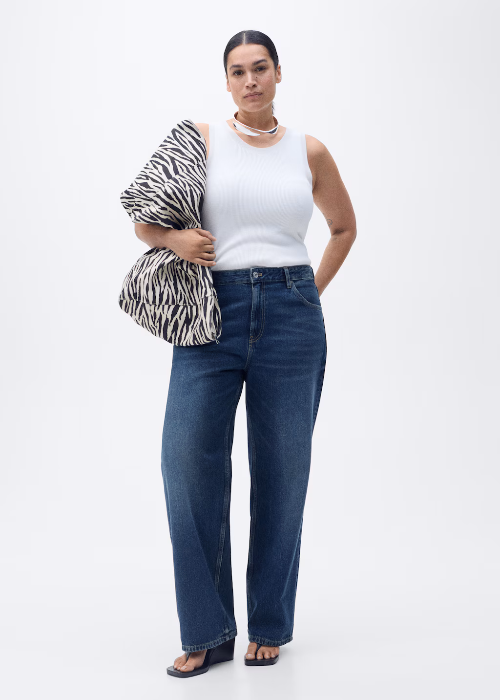Miami medium-rise straight-fit jeans - Black denim