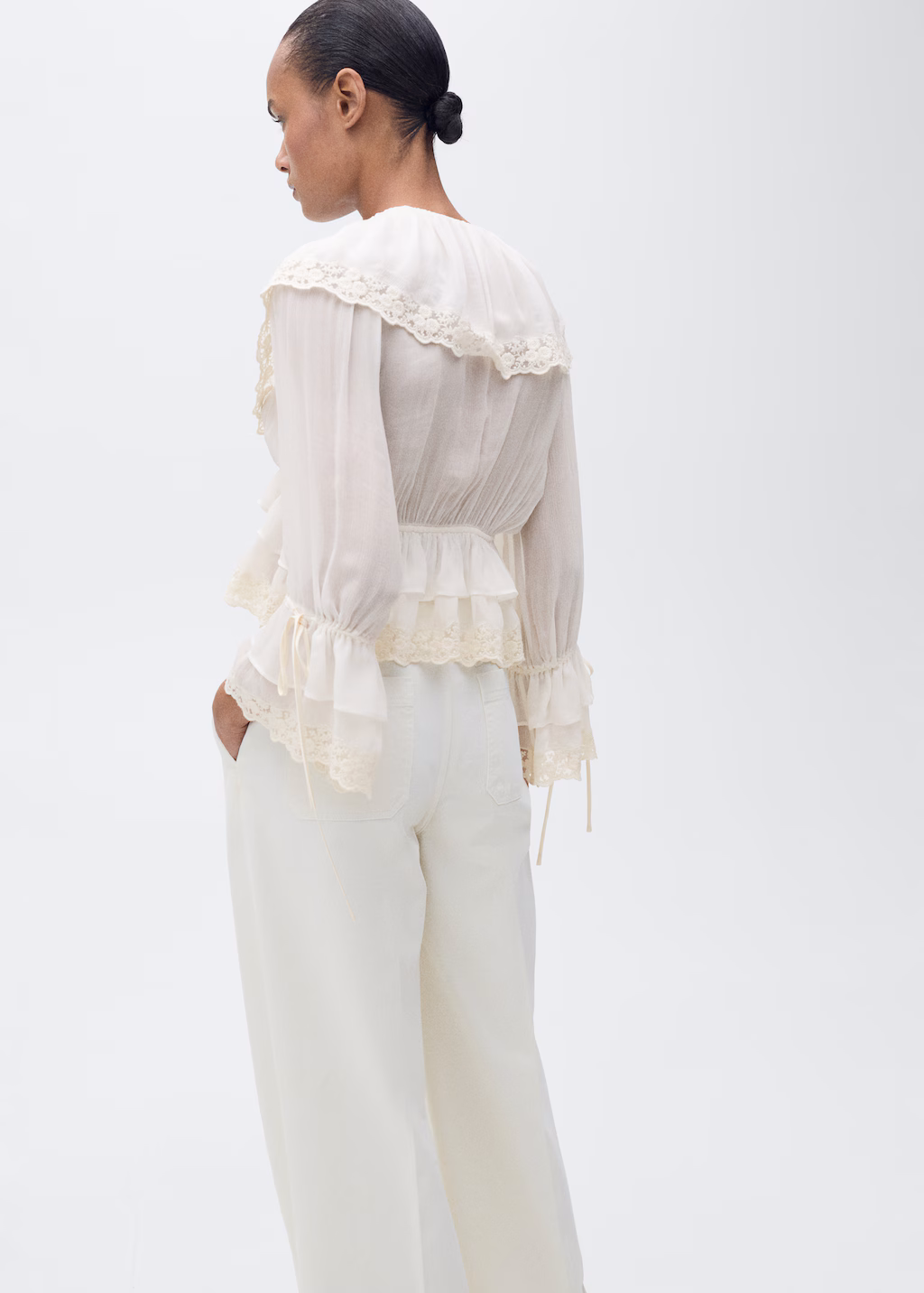 Blouse with ruffles and lace details - Ecru