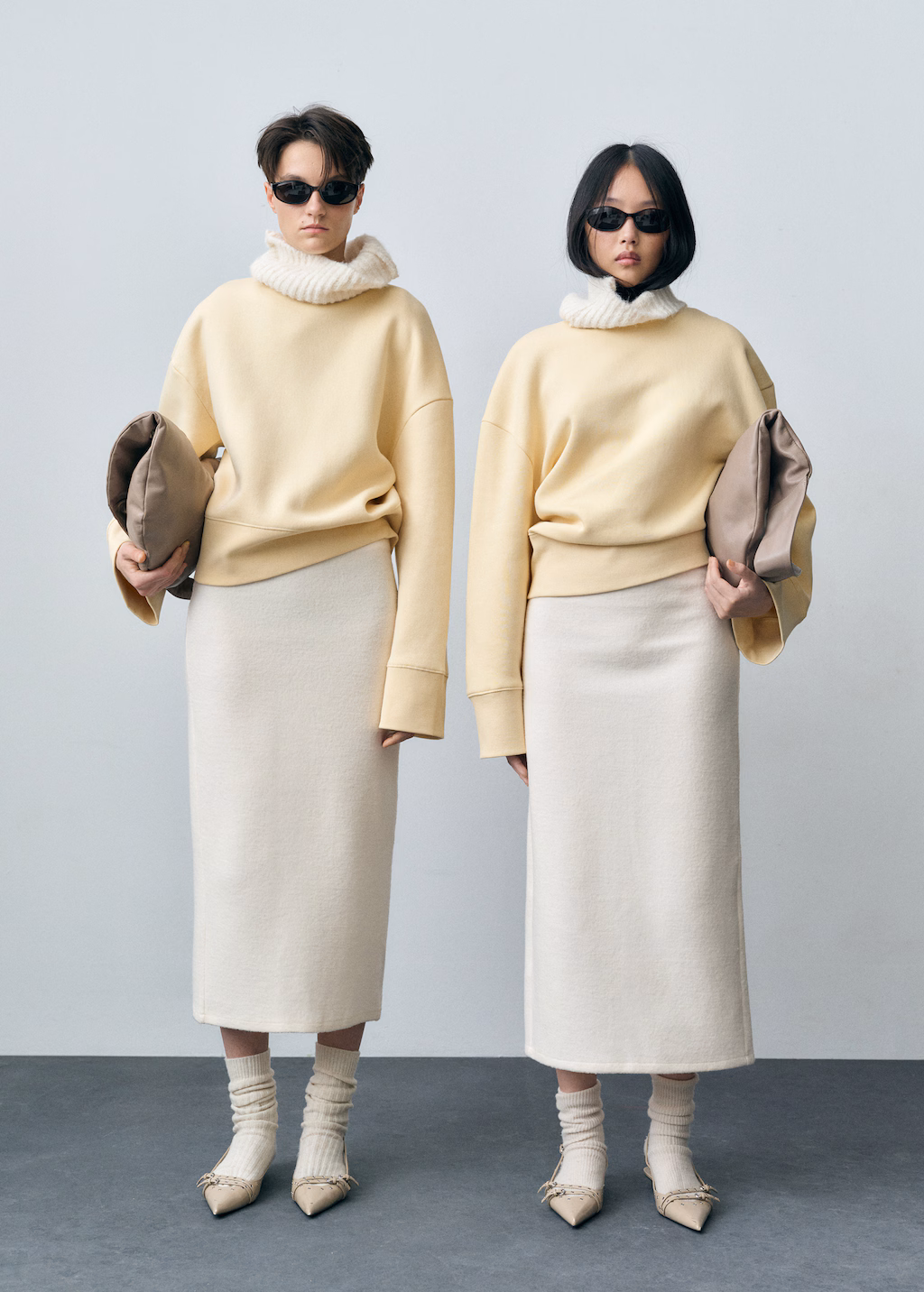 Oversize cotton sweatshirt - Pastel Yellow