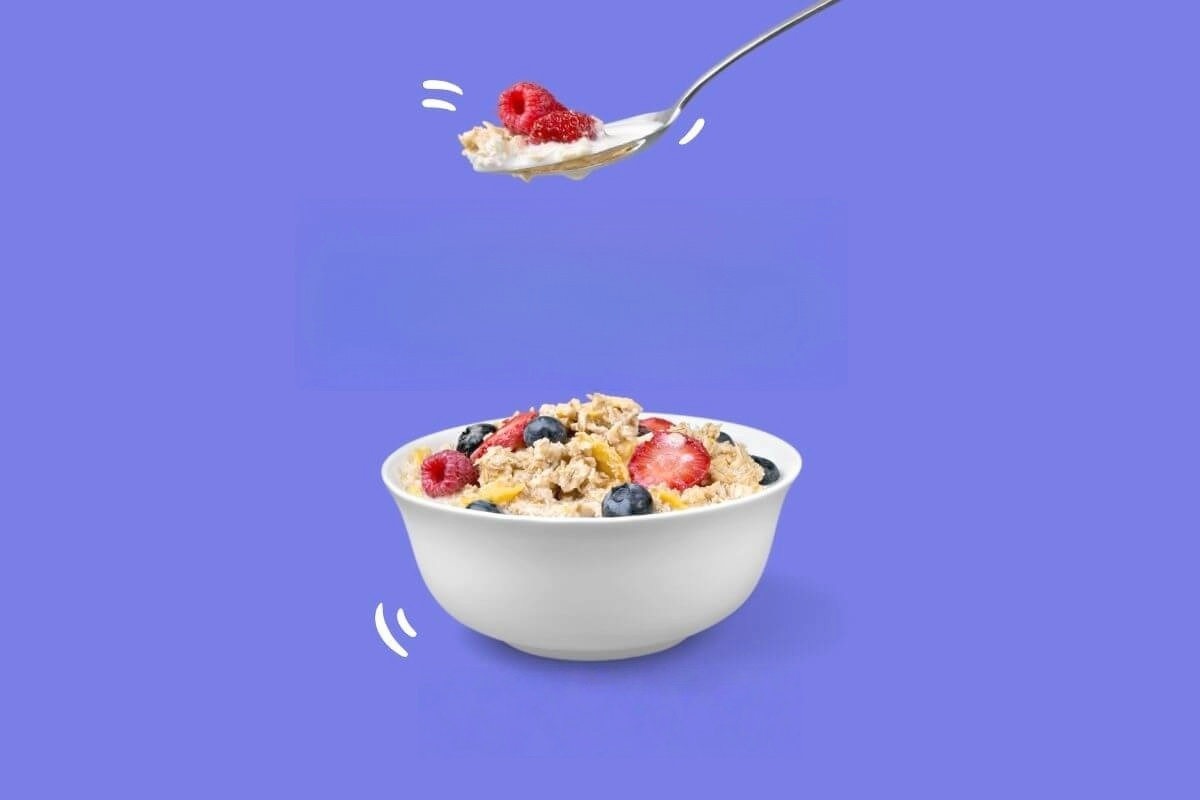 Petit-déjeuner Vitalité : Bouillie d’Avoine Express à la Banane et aux Amandes