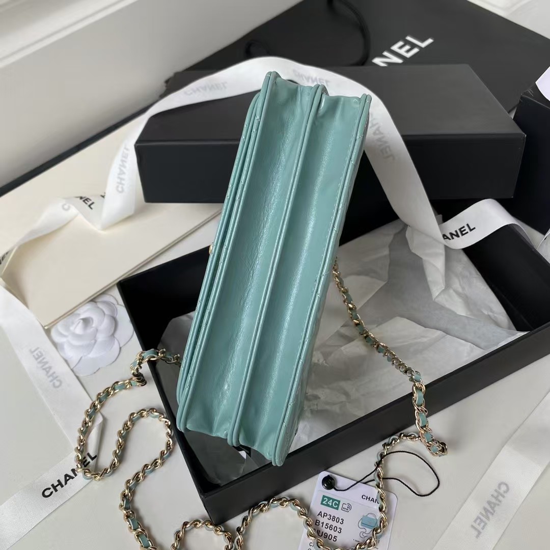 Replicate Chanel 24P AP3803 Shiny Crinkled Lambskin Chain Clutch Pearl Handle Green(1:1 replica)