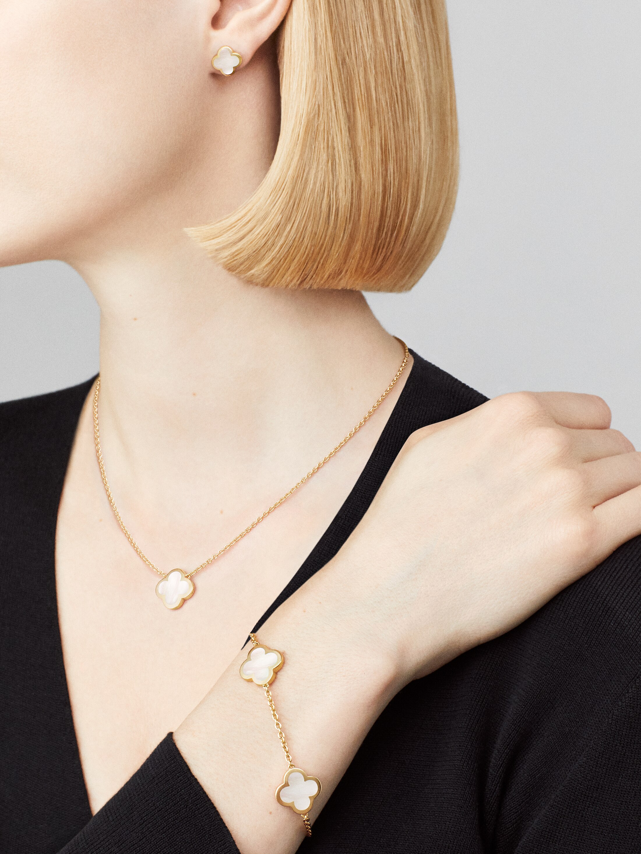 Replicate Pure Alhambra earstuds(1:1 replica)