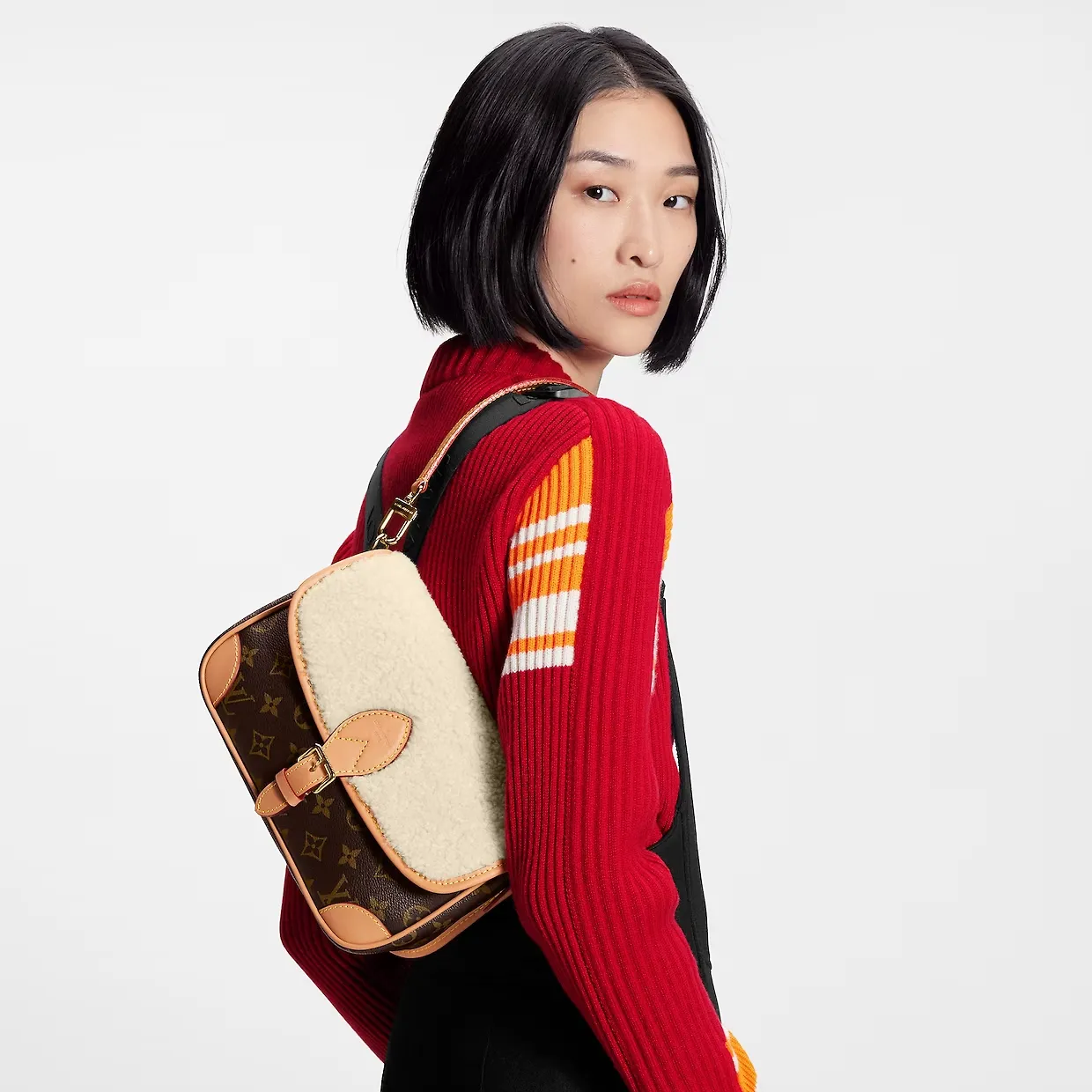 Replicate Diane M46317 (1:1Replicate )(1:1 replica)