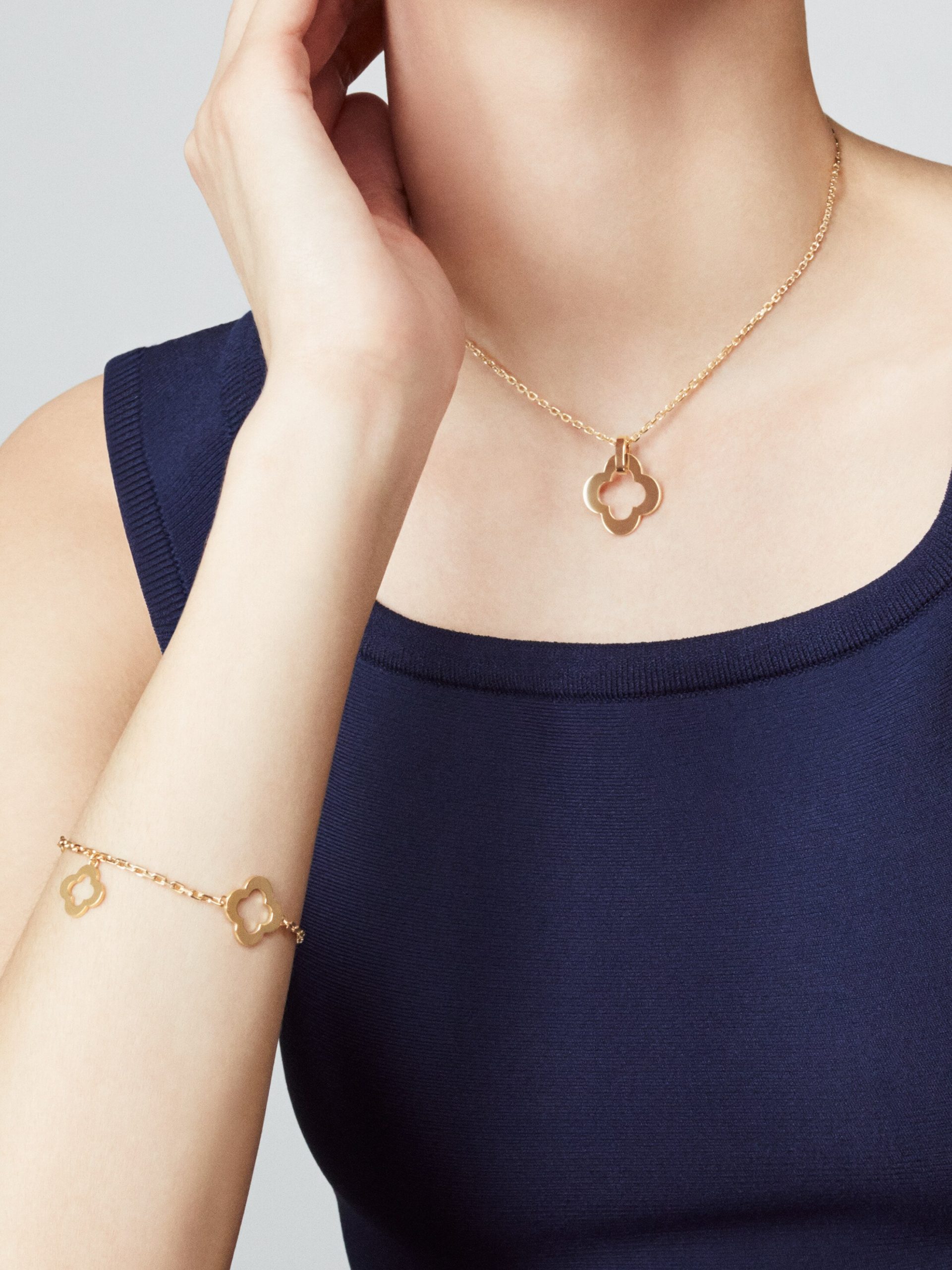 Replicate Byzantine Alhambra pendant(1:1 replica)