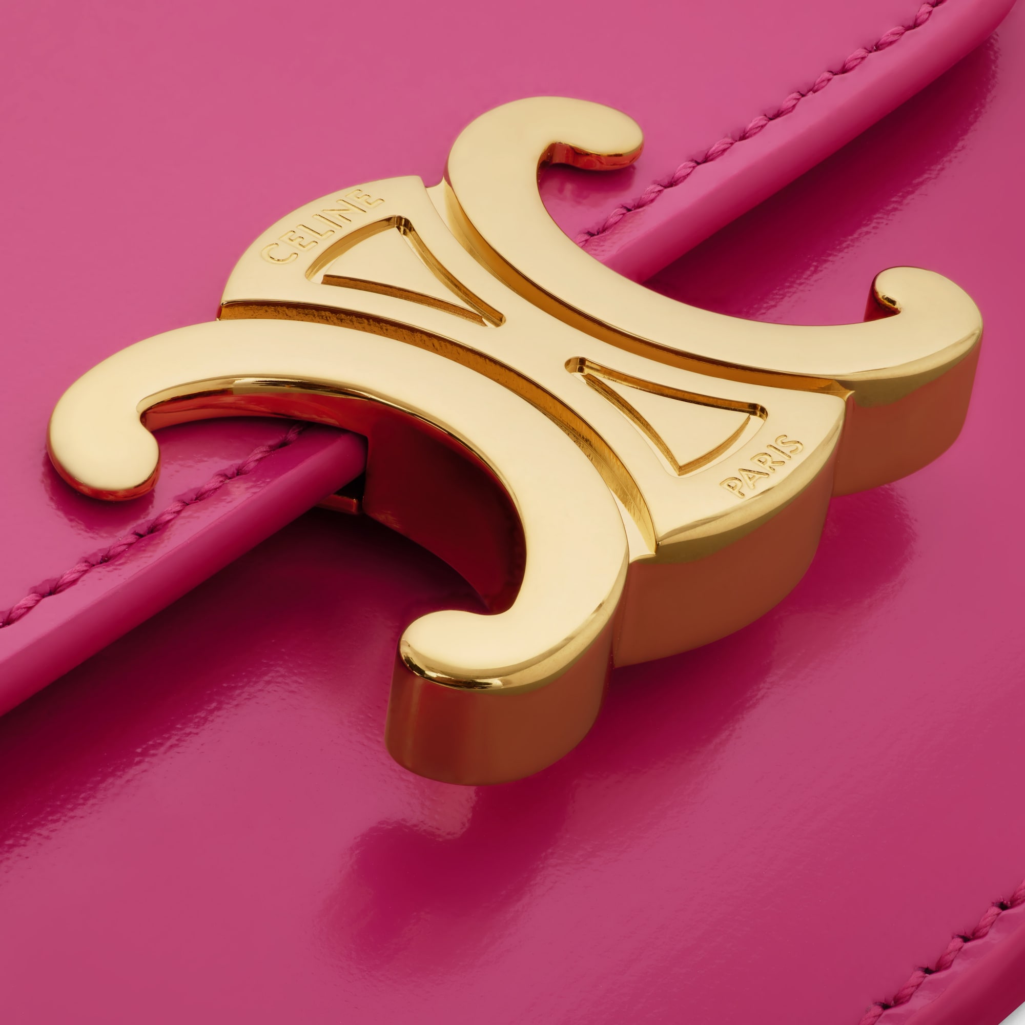 Replicate CARD HOLDER WITH FLAP TRIOMPHE IN SHINY CALFSKIN FUCHSIA(1:1 replica)
