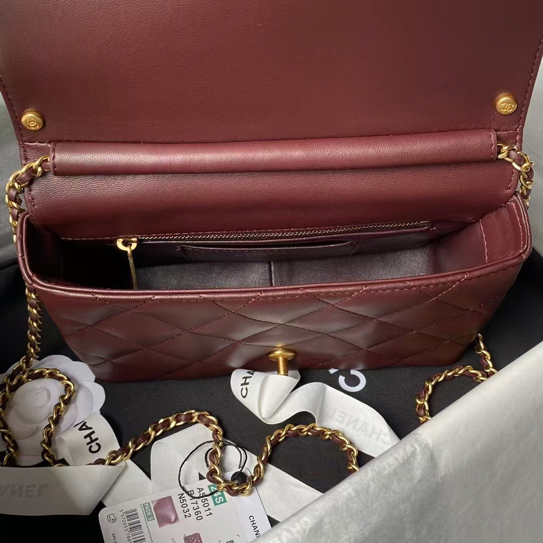 Replicate Chanel AS5011 Flap bag Shiny Lambskin Imitation Pearls   Gold-Tone Metal Wine Red(1:1 replica)
