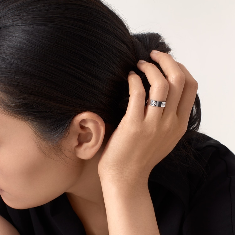 Replicate LOVE ring, classic model, 3 diamonds(1:1 replica)