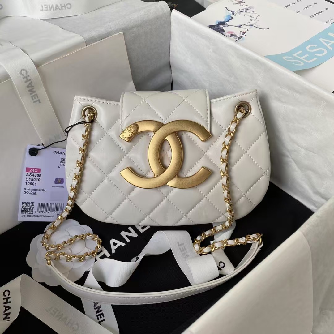 Replicate Chanel 24C Vintage Logo Small Quilted Lambskin Shoulder Bag AS4609 White(1:1 replica)