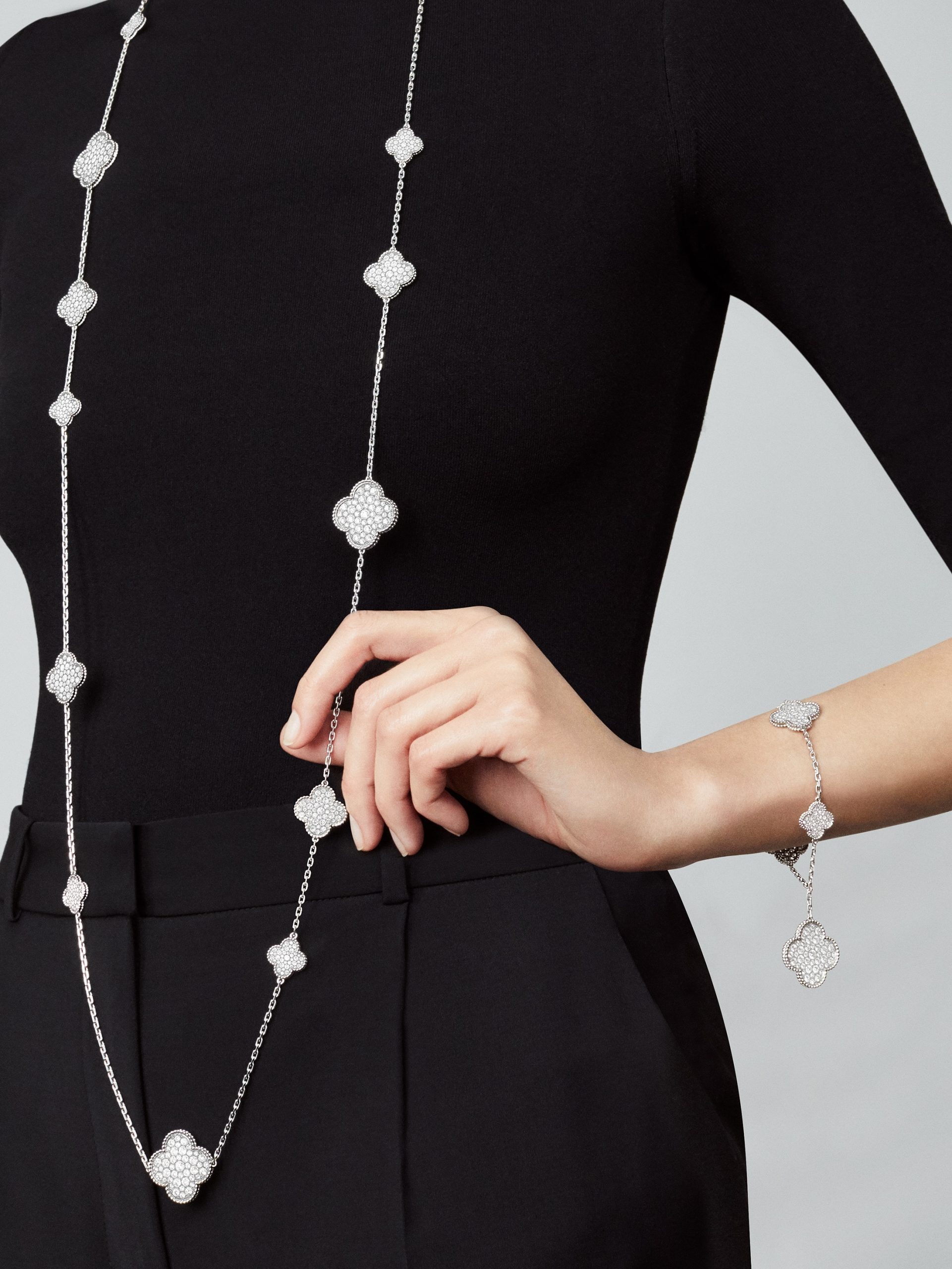 Replicate Magic Alhambra long necklace, 16 motifs(1:1 replica)