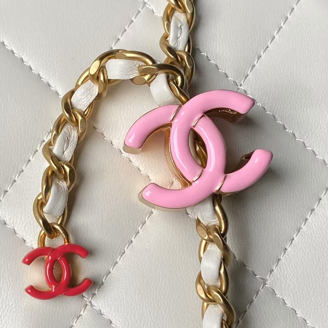 Replicate Chanel AS4967 Small Flap Bag Shiny Lambskin Enamel   Gold Metal White(1:1 replica)