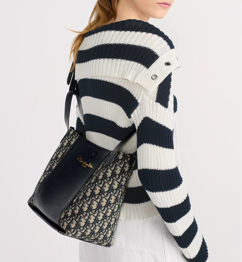 Replicate Medium Signature Bucket Bag(1:1 replica)