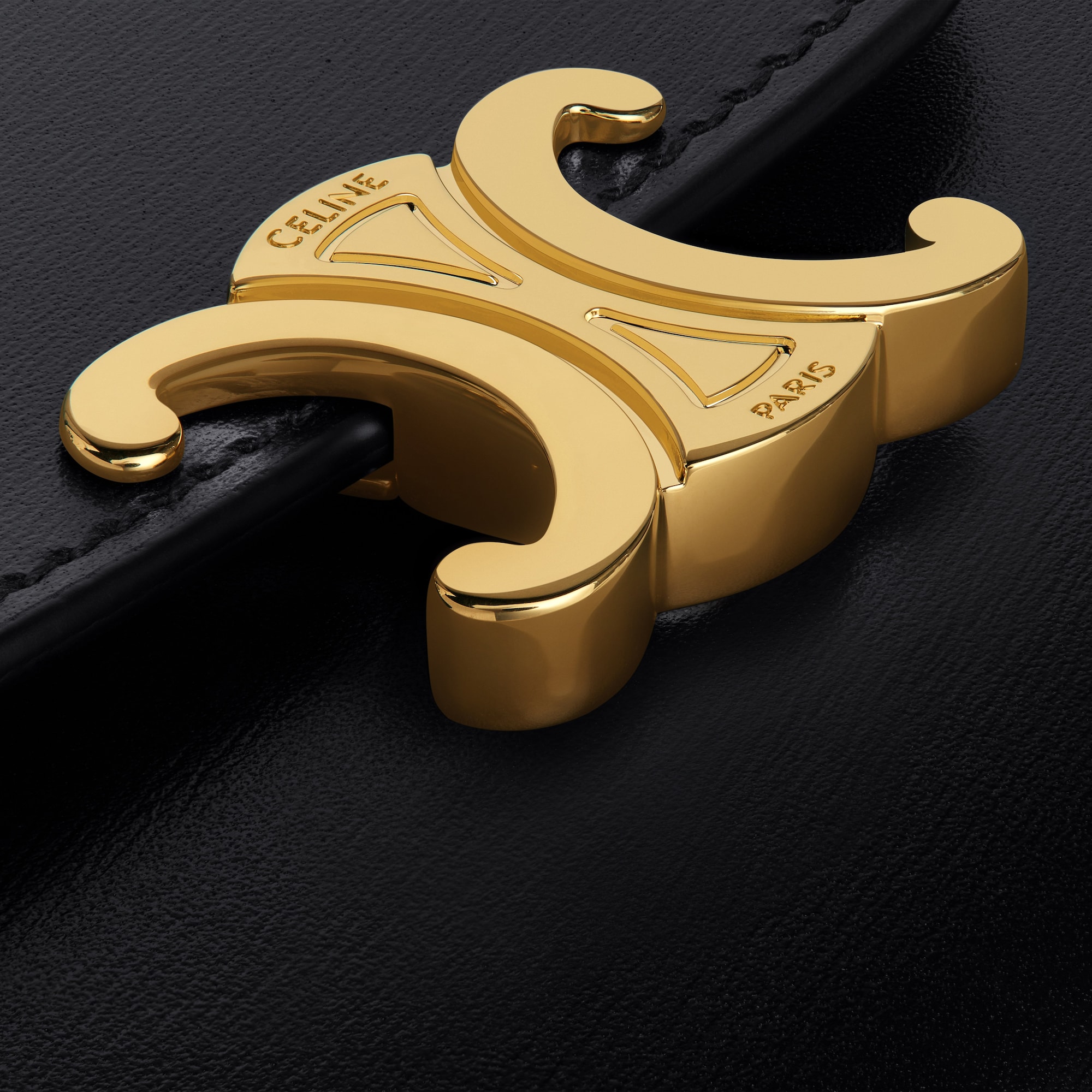 Replicate SMALL FLAP WALLER TRIOMPHE IN SHINY CALFSKIN BLACK(1:1 replica)