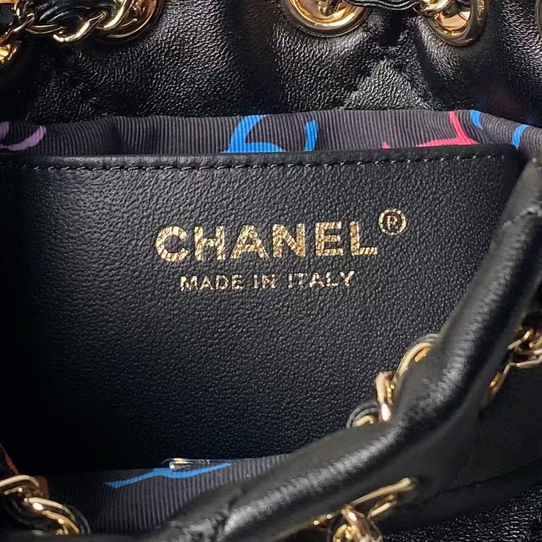 Replicate Chanel 24S AS4810 Medium CC Drawstring Backpack Shiny Lambskin Light Gold Hardware Black(1:1 replica)