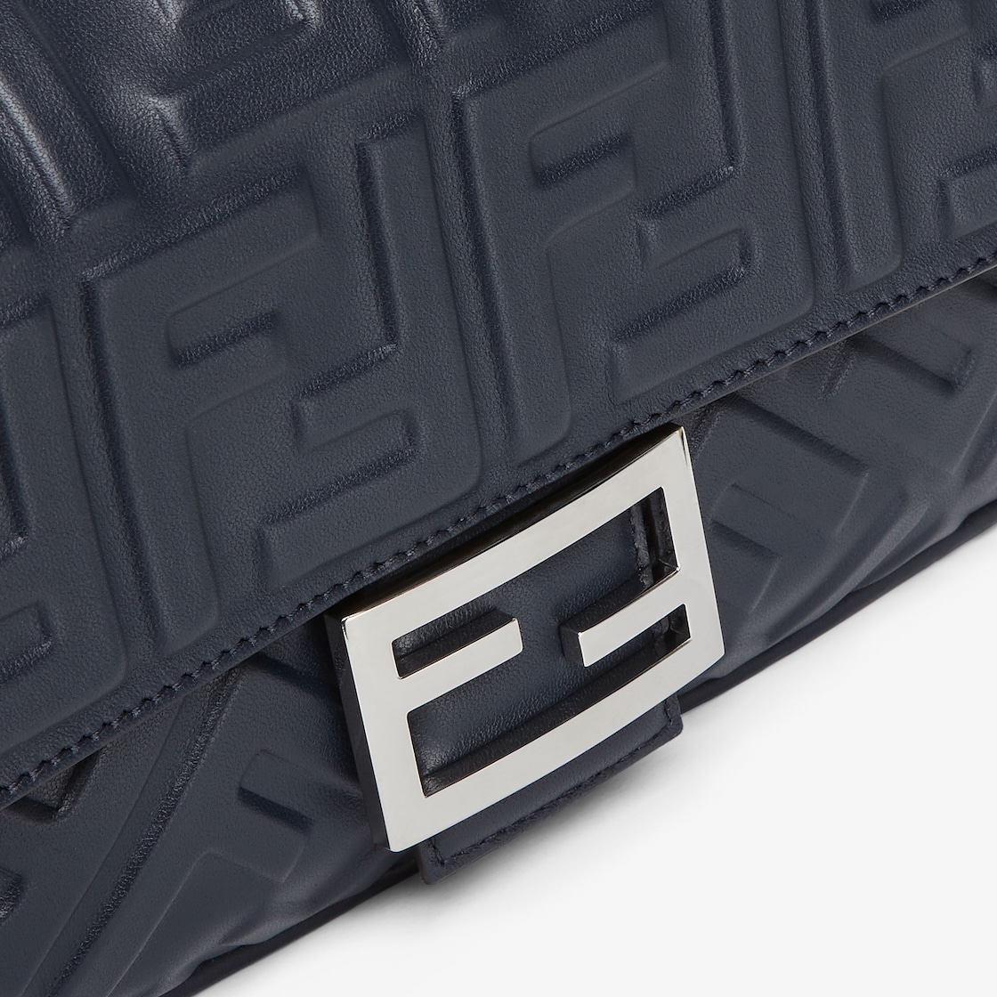 Replicate Baguette Medium(1:1 replica)