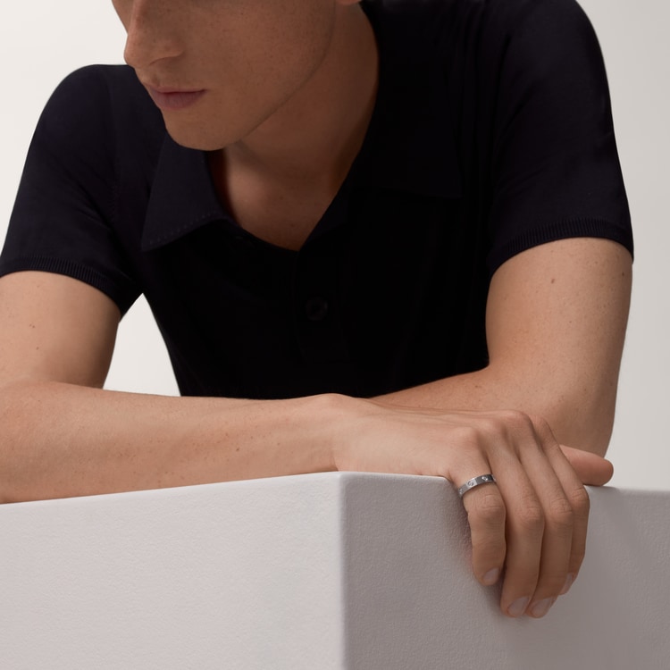 Replicate LOVE ring, small model, 8 diamonds(1:1 replica)