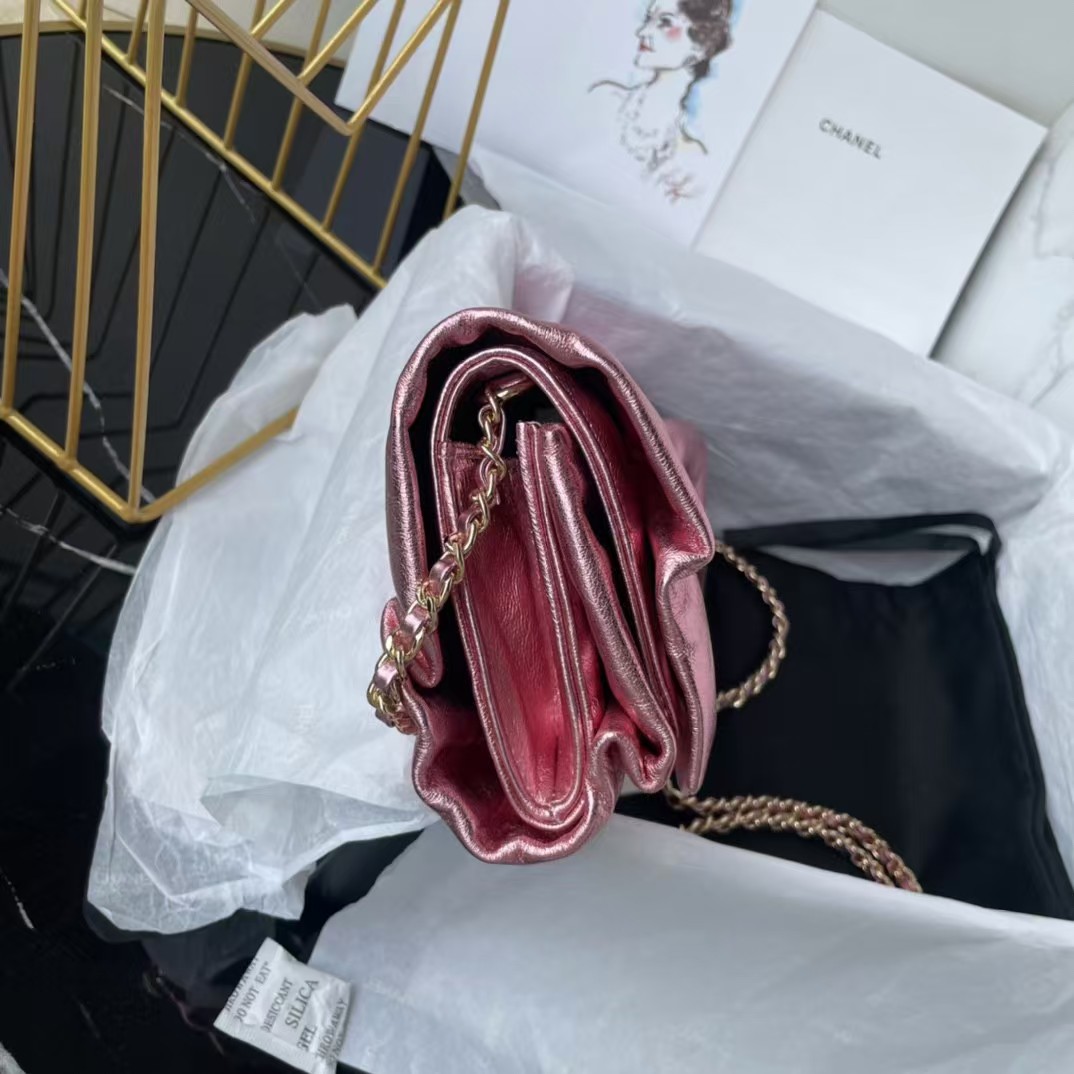 Replicate Chanel 24B AS5129 Metallic Lambskin Butterfly Evening Bag Metallic Pink(1:1 replica)