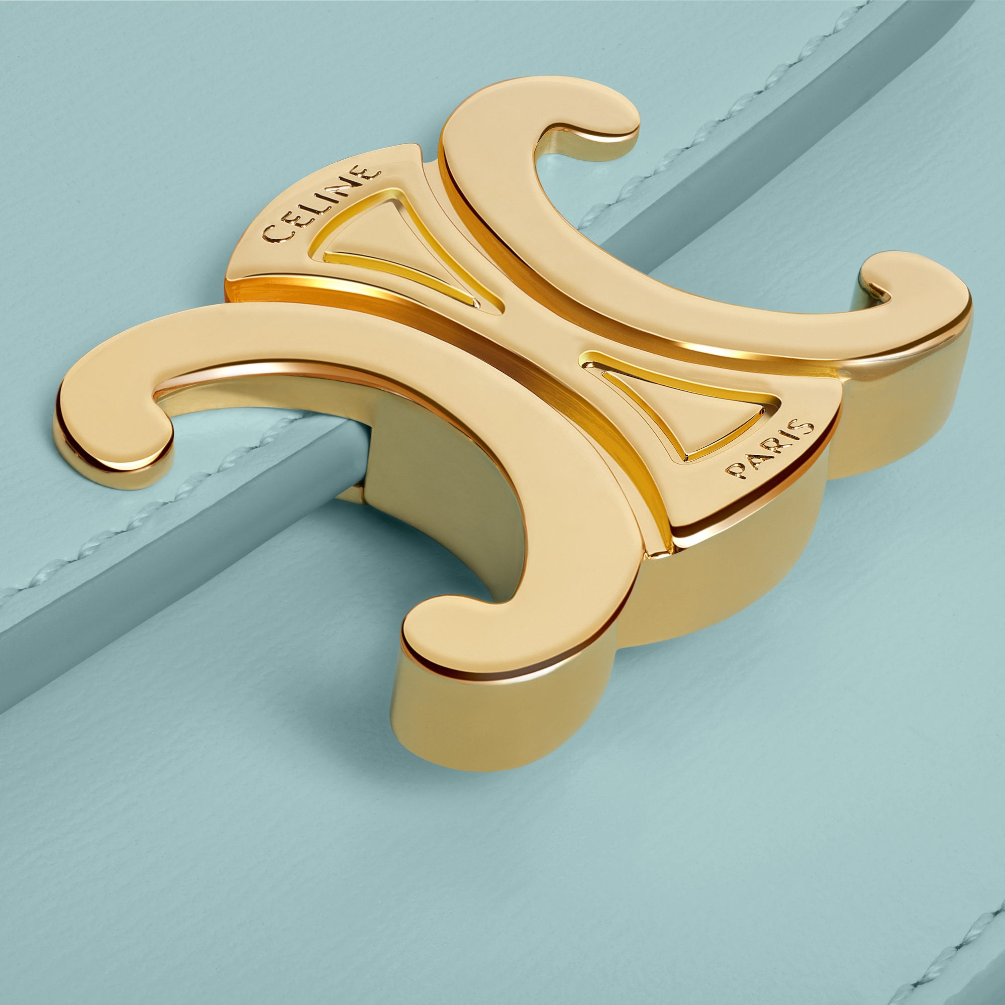 Replicate CARD HOLDER WITH FLAP TRIOMPHE IN SHINY CALFSKIN POOL(1:1 replica)