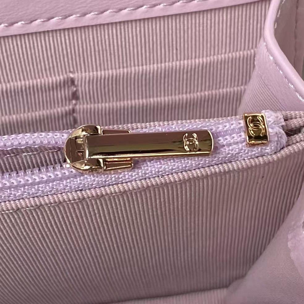 Replicate Chanel 24P AP3803 Shiny Crinkled Lambskin Chain Clutch Pearl Handle Purple(1:1 replica)