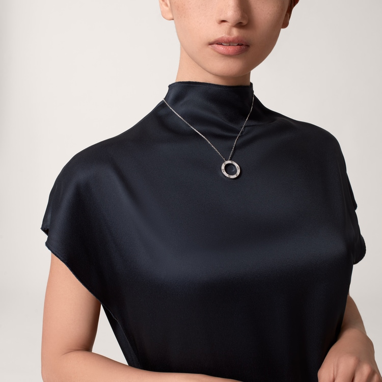 Replicate LOVE pendant, paved(1:1 replica)