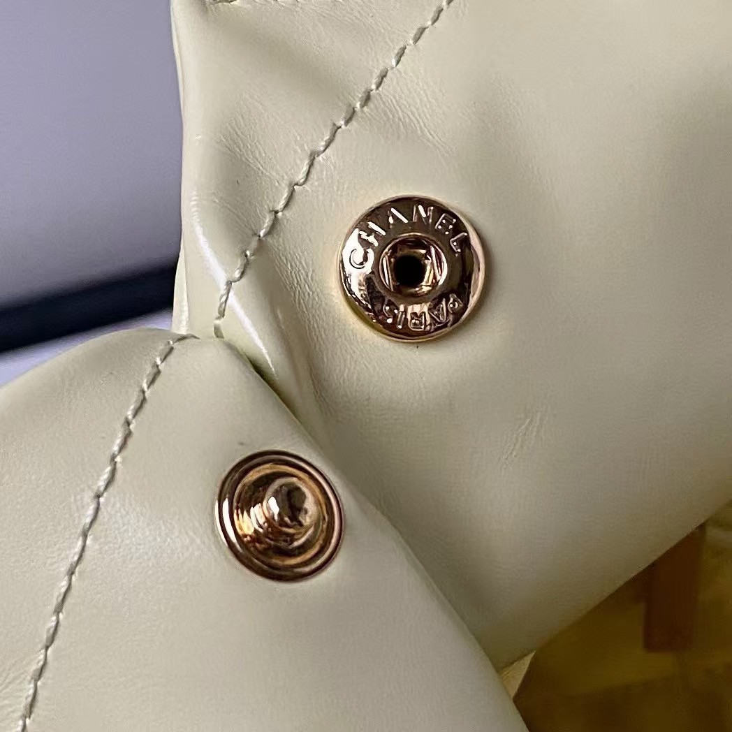 Replicate Chanel 22 Hobo Bag 24C AS4486 Gold Metallic Yellow Shiny Calfskin New Edition Horizontal(1:1 replica)