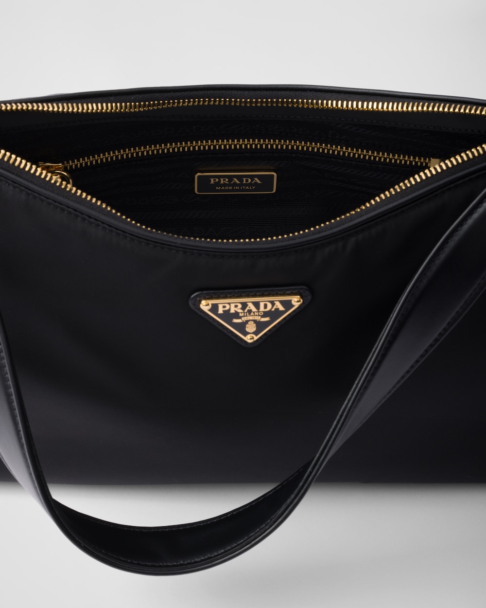 Replicate Prada Aimée Large Re-Nylon and Leather Shoulder Bag With Padlock(1:1 replica)
