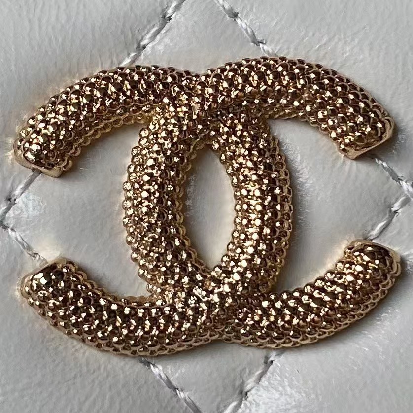 Replicate Chanel AP3804 Clutch Lambskin Cosmetic Bag With Pearl Handle White(1:1 replica)