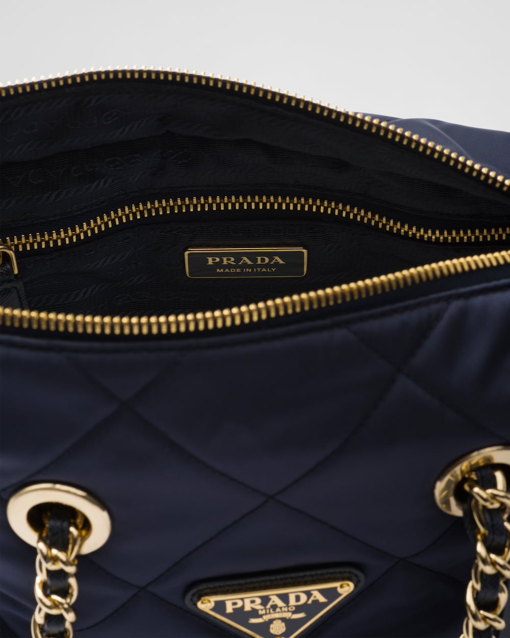 Replicate Prada Re-Edition 1995 Chaîne Re-Nylon Tote Bag(1:1 replica)